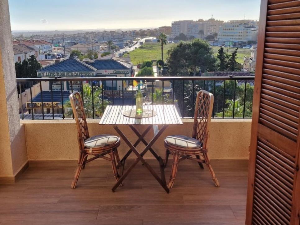 Cozy Apartment With Sea View Torrevieja Ngoại thất bức ảnh