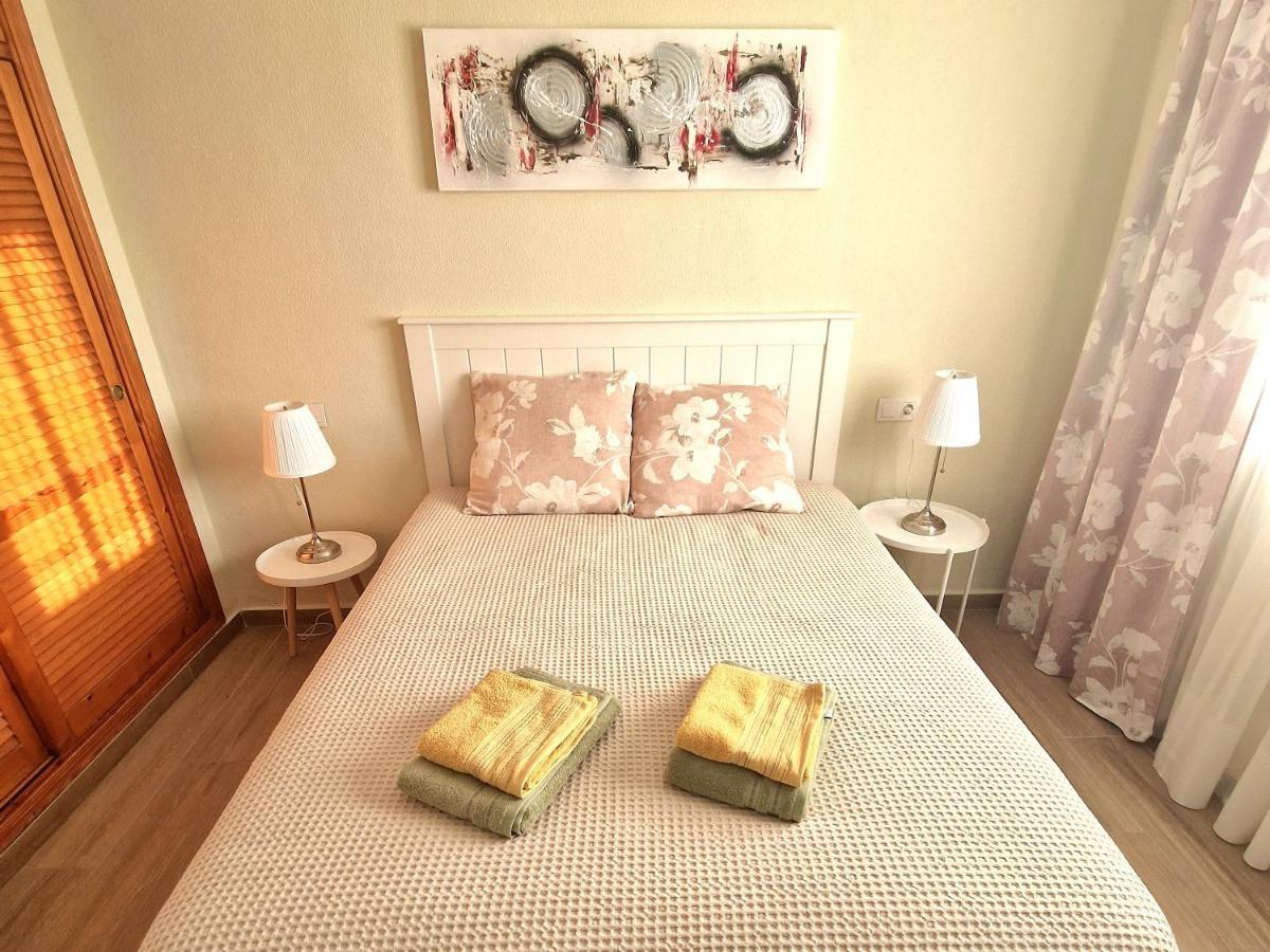 Cozy Apartment With Sea View Torrevieja Ngoại thất bức ảnh