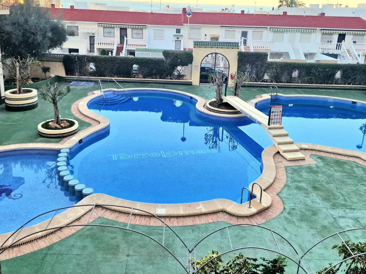 Cozy Apartment With Sea View Torrevieja Ngoại thất bức ảnh