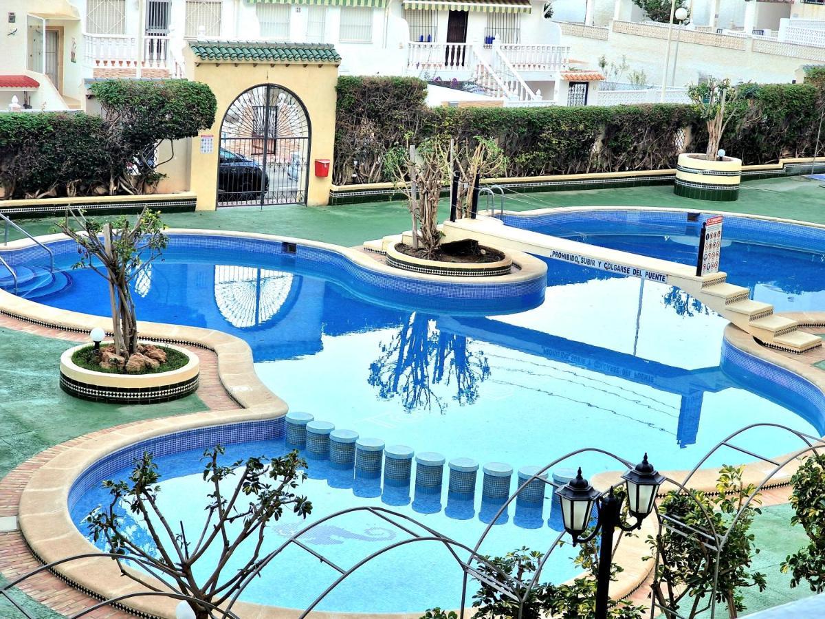 Cozy Apartment With Sea View Torrevieja Ngoại thất bức ảnh
