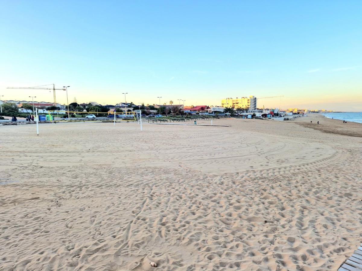 Cozy Apartment With Sea View Torrevieja Ngoại thất bức ảnh